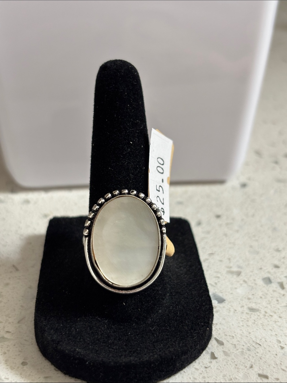 Sterling Silver Oval Mother-of-Pearl Cocktail Ring size 7.75